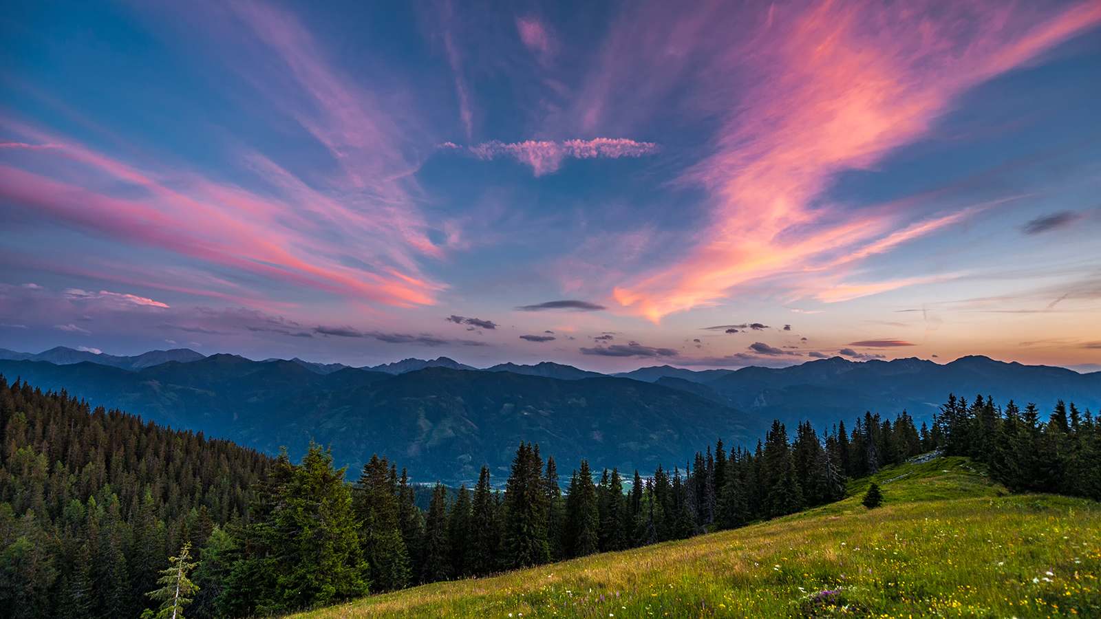 Sonnenuntergangsstimmung über den Rottenmanner Tauern und dem Paltental 