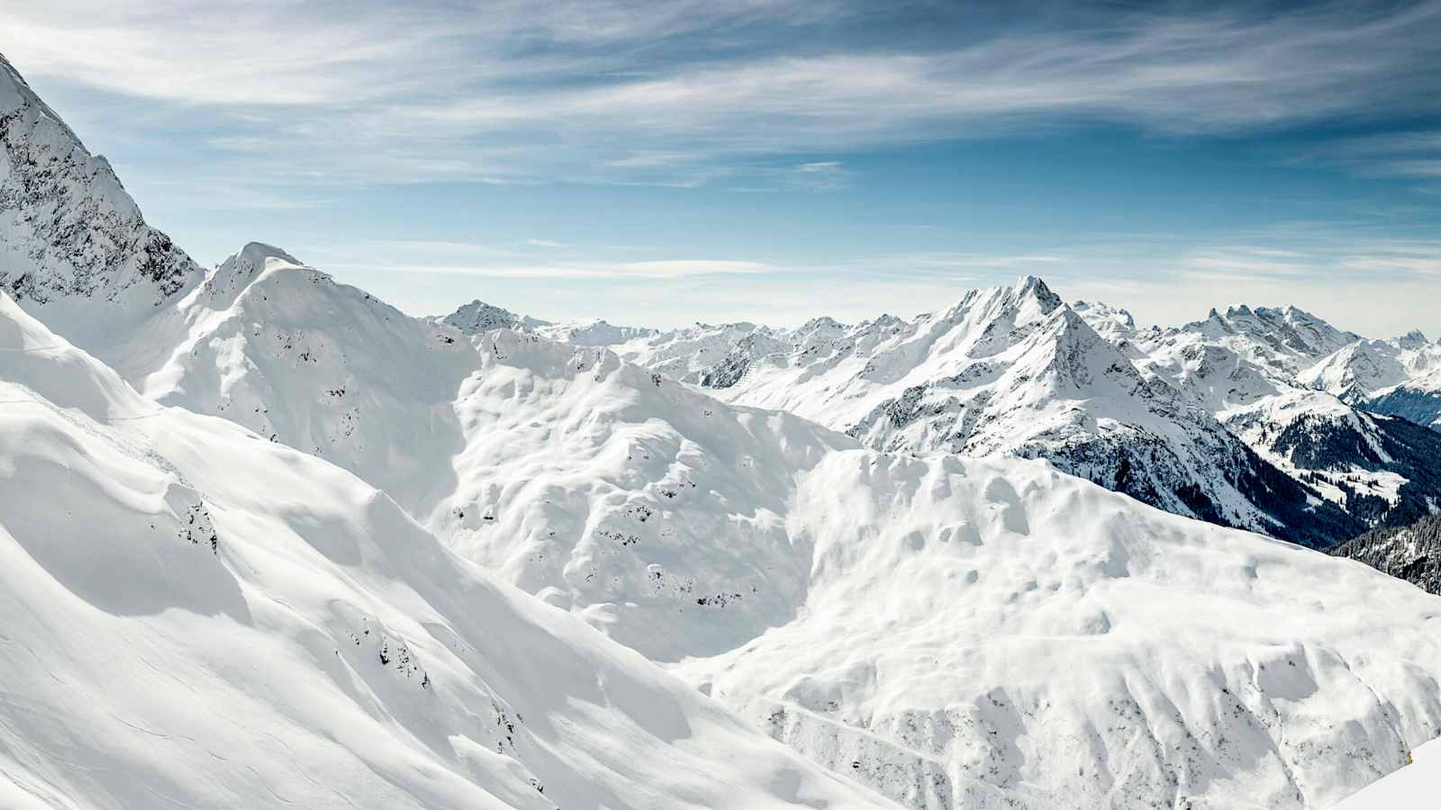 Winterwunderland: Blick vom Sonnenkopf in Richtung Montafon