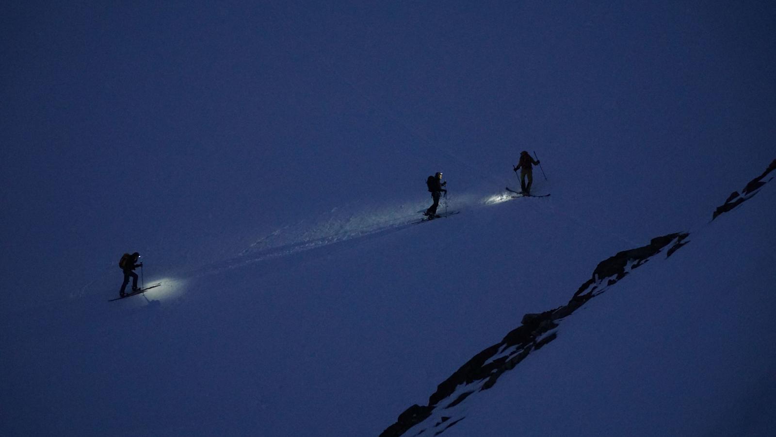 Skitour bei Dunkelheit