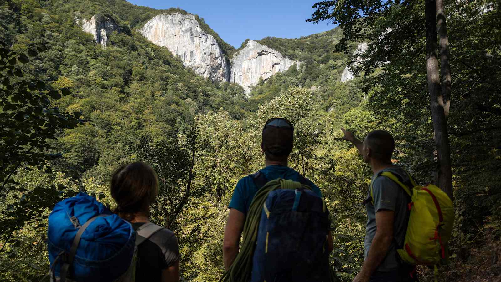 Beim Klettern am Fels bist du Gast in der Natur – deshalb solltest du dich an ein paar ungeschriebene Regeln halten