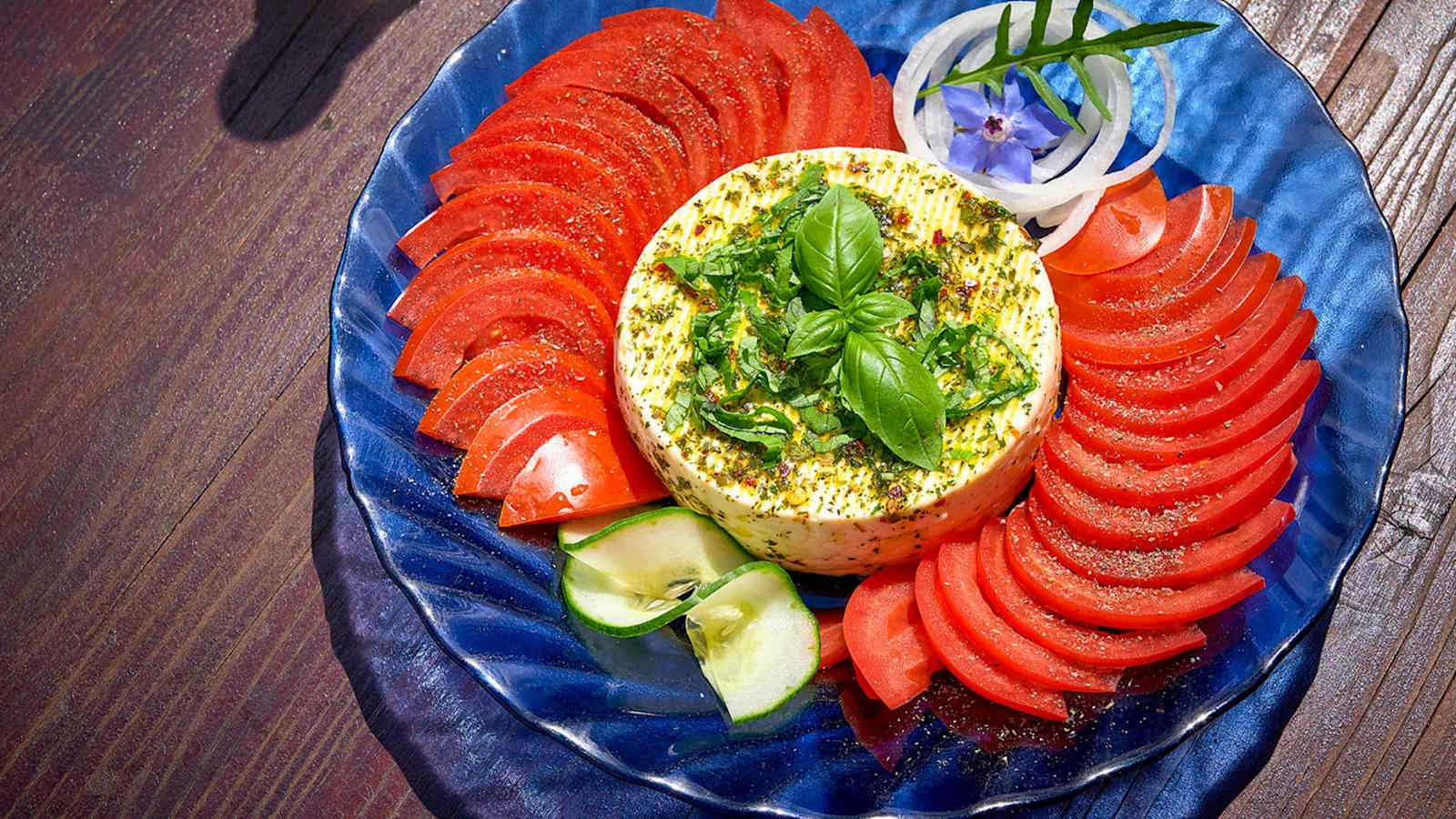 Tomaten und Käse als Stärkung für die Sportler.