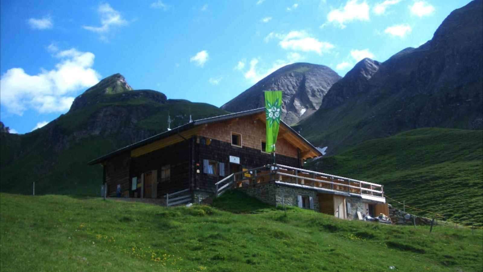 Die Brixner Hütte in den Zillertaler Alpen in Südtirol