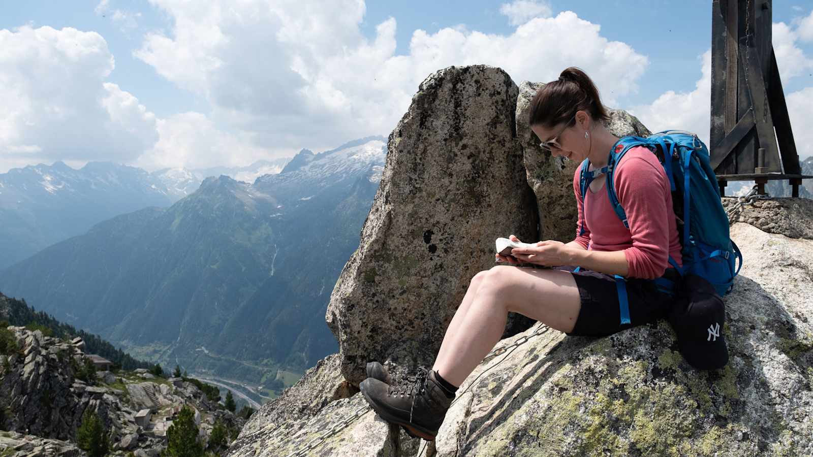 Bergwelten Wandern Sicherheit Gipfelbuch eintragen
