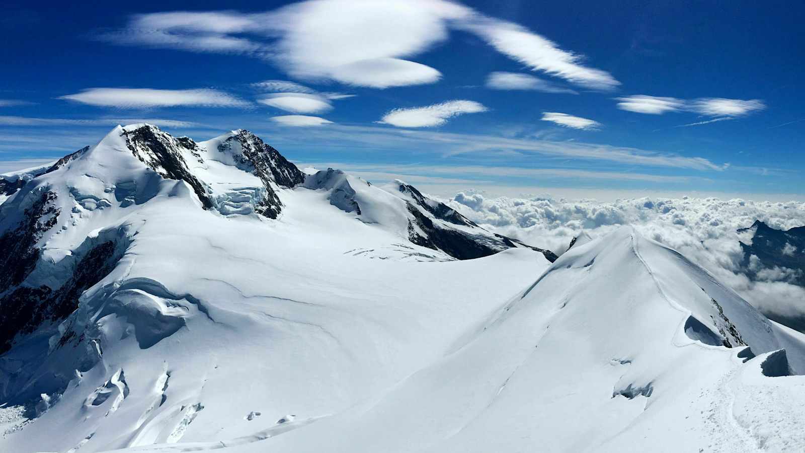 Castor in den Walliser Alpen an der Grenze zum Aostatal mit Liskamm