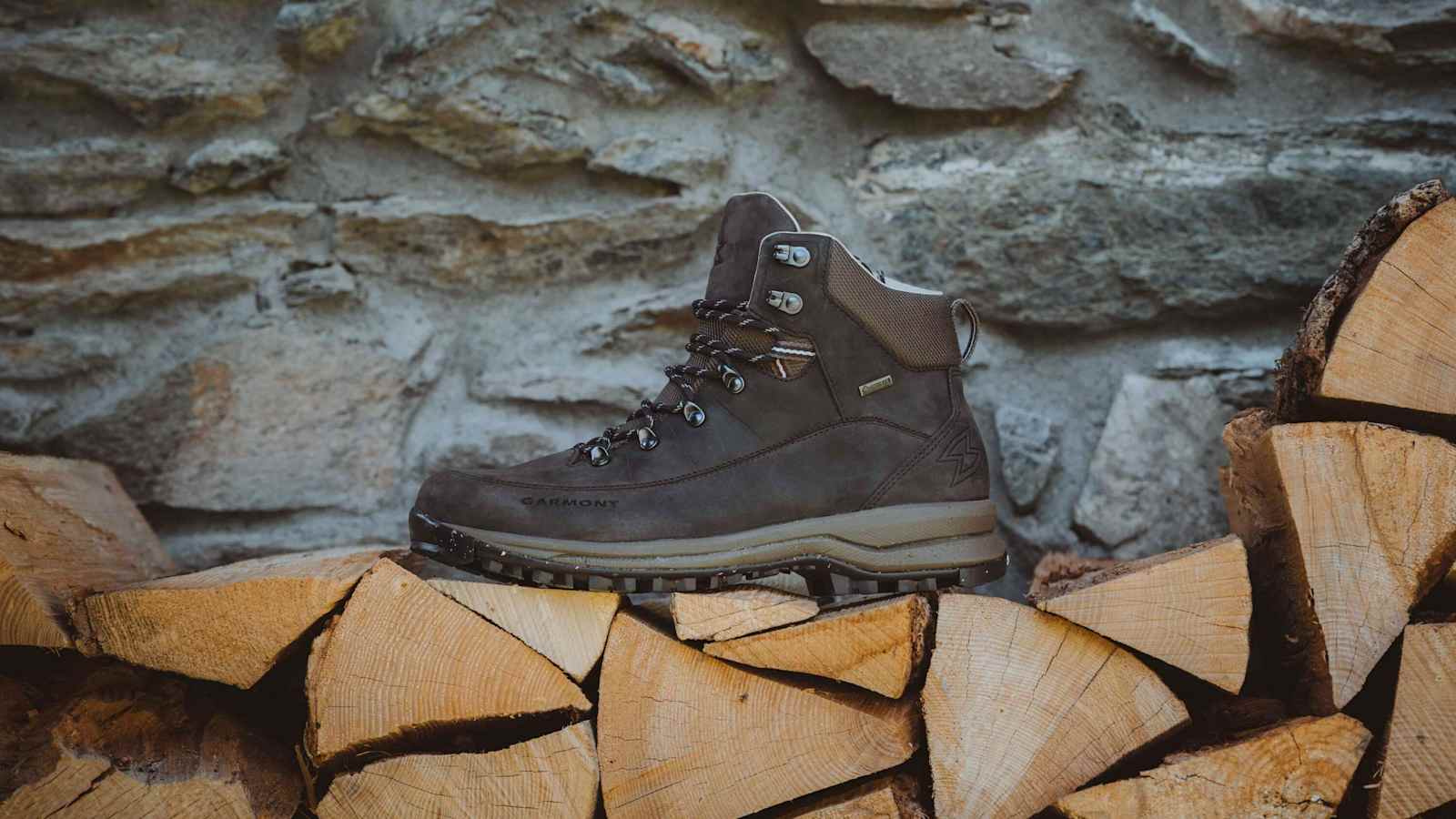 Wer auf gute Qualität achtet, hat lange Freude an seinem Wanderschuh – beispielsweise am Allrounder CHRONO GTX von Garmont.