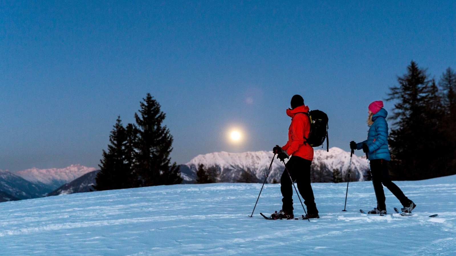 Schneeschuhwandern im Vollmond