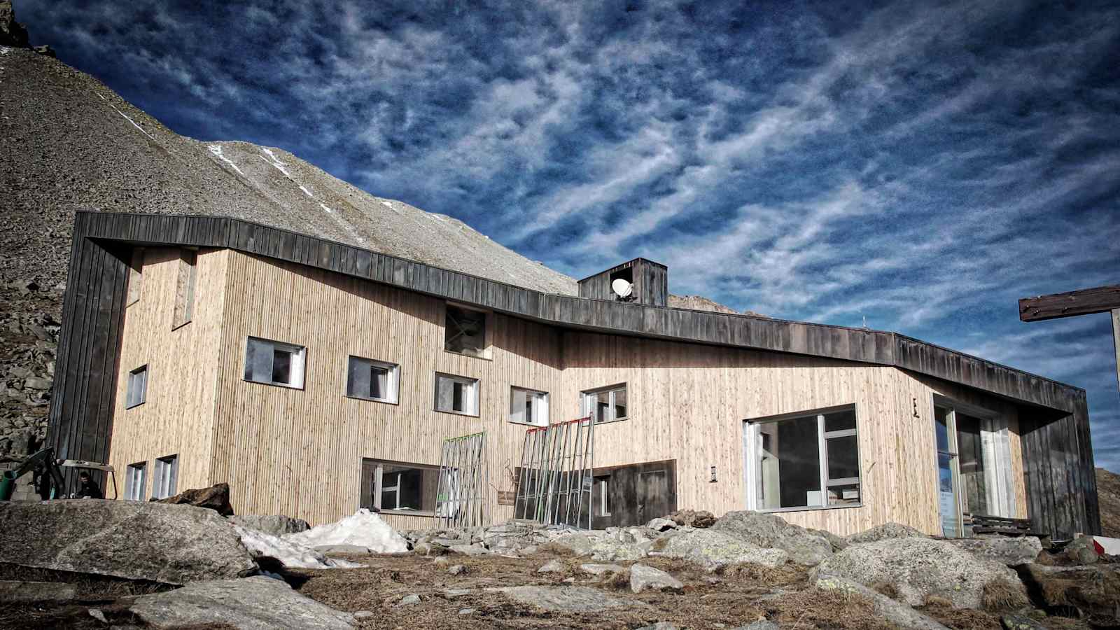 Die Edelrauthütte in den Zillertaler Alpen in Südtirol