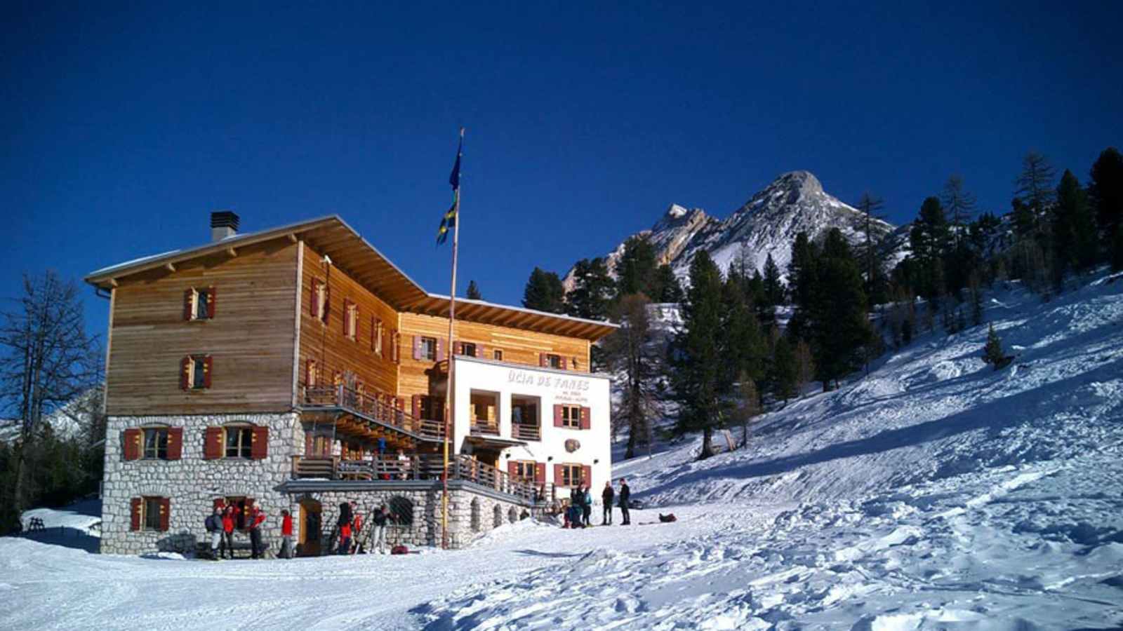 Die Faneshütte in den Dolomiten in Südtirol