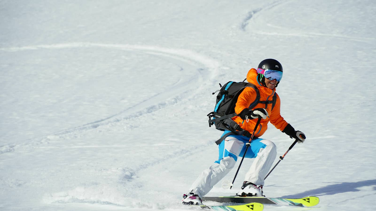 Freeriden: Wintersportler im freien Gelände