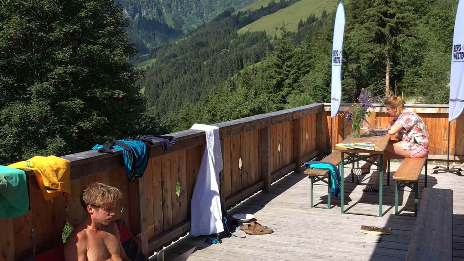 Allmorgendliche Routine auf dem Terrassen-Büro