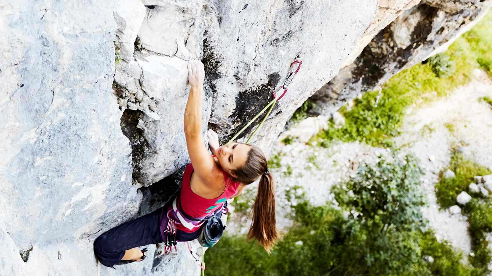 Maria Wibmer in der Steilwand