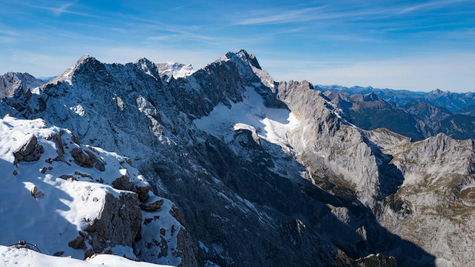 Der Jubiläumsgrat verbindet die Zugspitze mit der Alpsitze