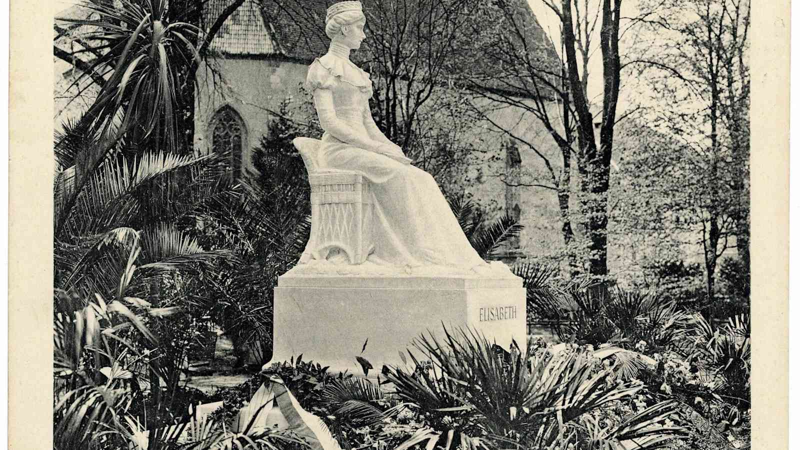 Historische Fotografie: Kaiserin Elisabeth-Denkmal in Meran