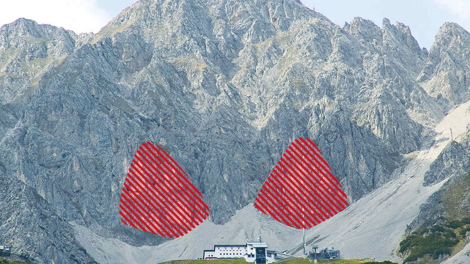 Die Klettergärten (rot) oberhalb der Bergstation der Innsbrucker Nordkettenbahnen