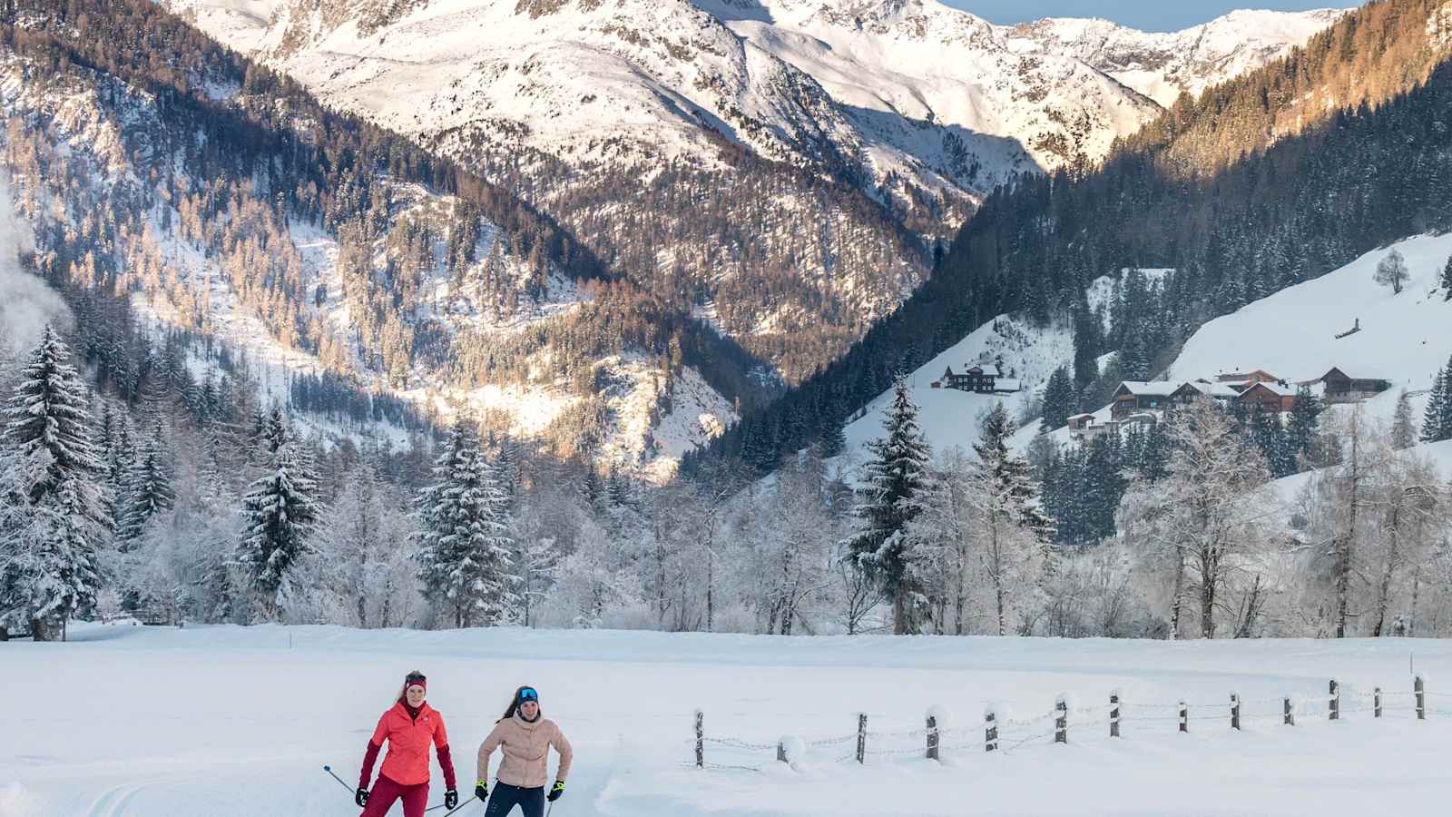 Langlaufen vor der prächtigen Bergkulisse des Defereggentales