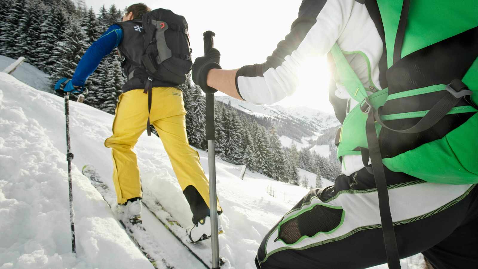 Tirol: Skitourengeher im Alpbachtal