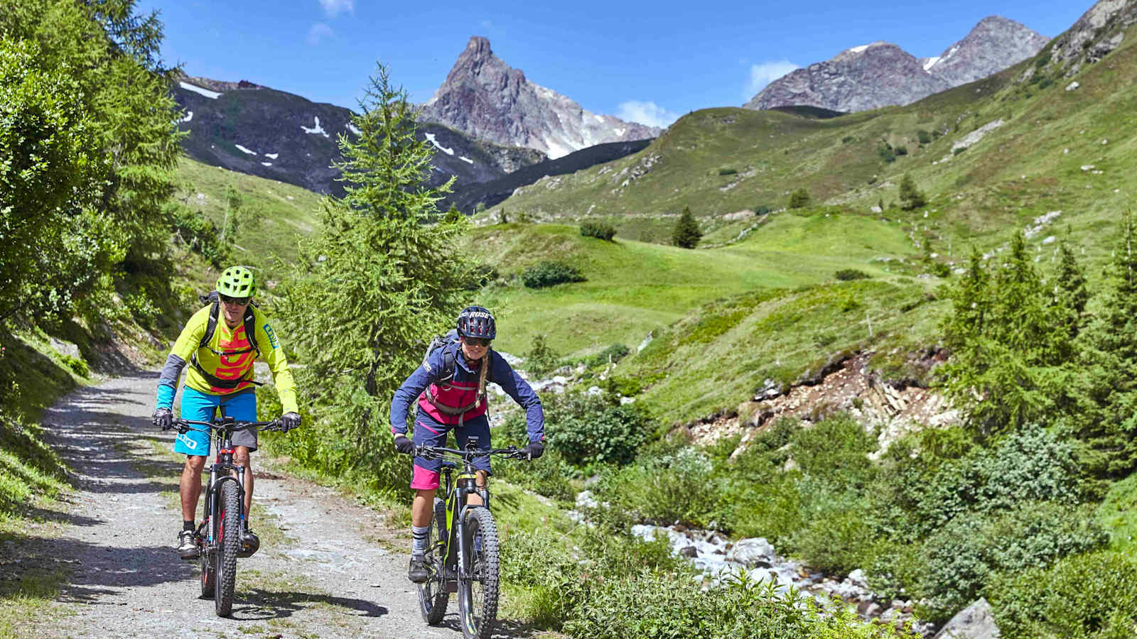 Unterwegs mit dem E-Bike in der herrlichen Bergnatur des Paznaun.