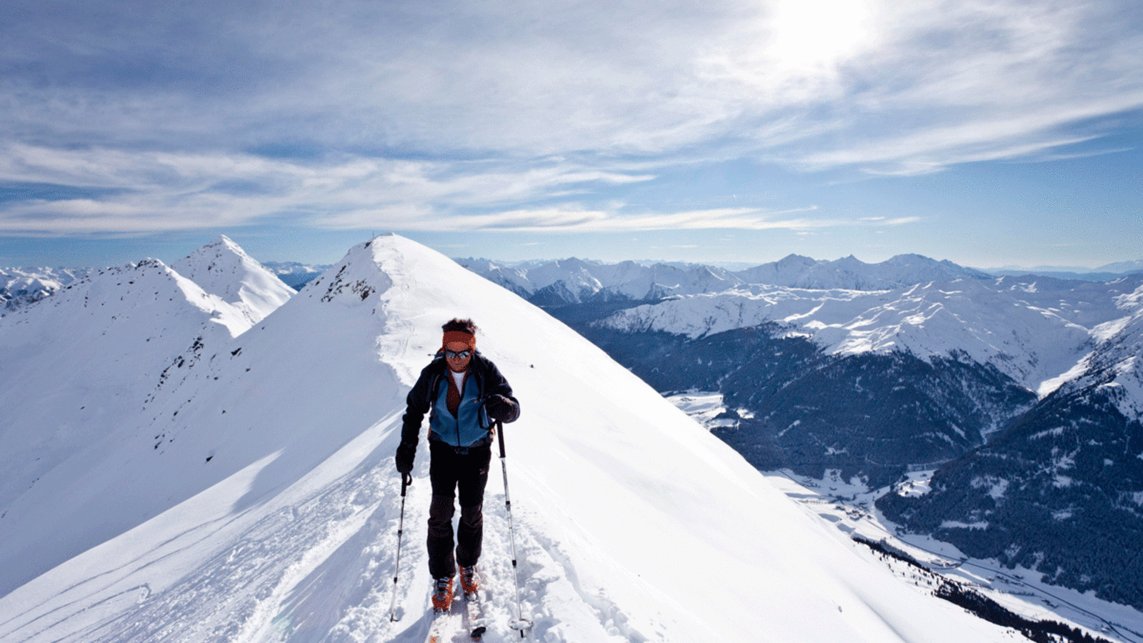 Auf dem Gipfelgrat der Ellesspitze, oberhalb des Ridnauntals, Innerpflersch