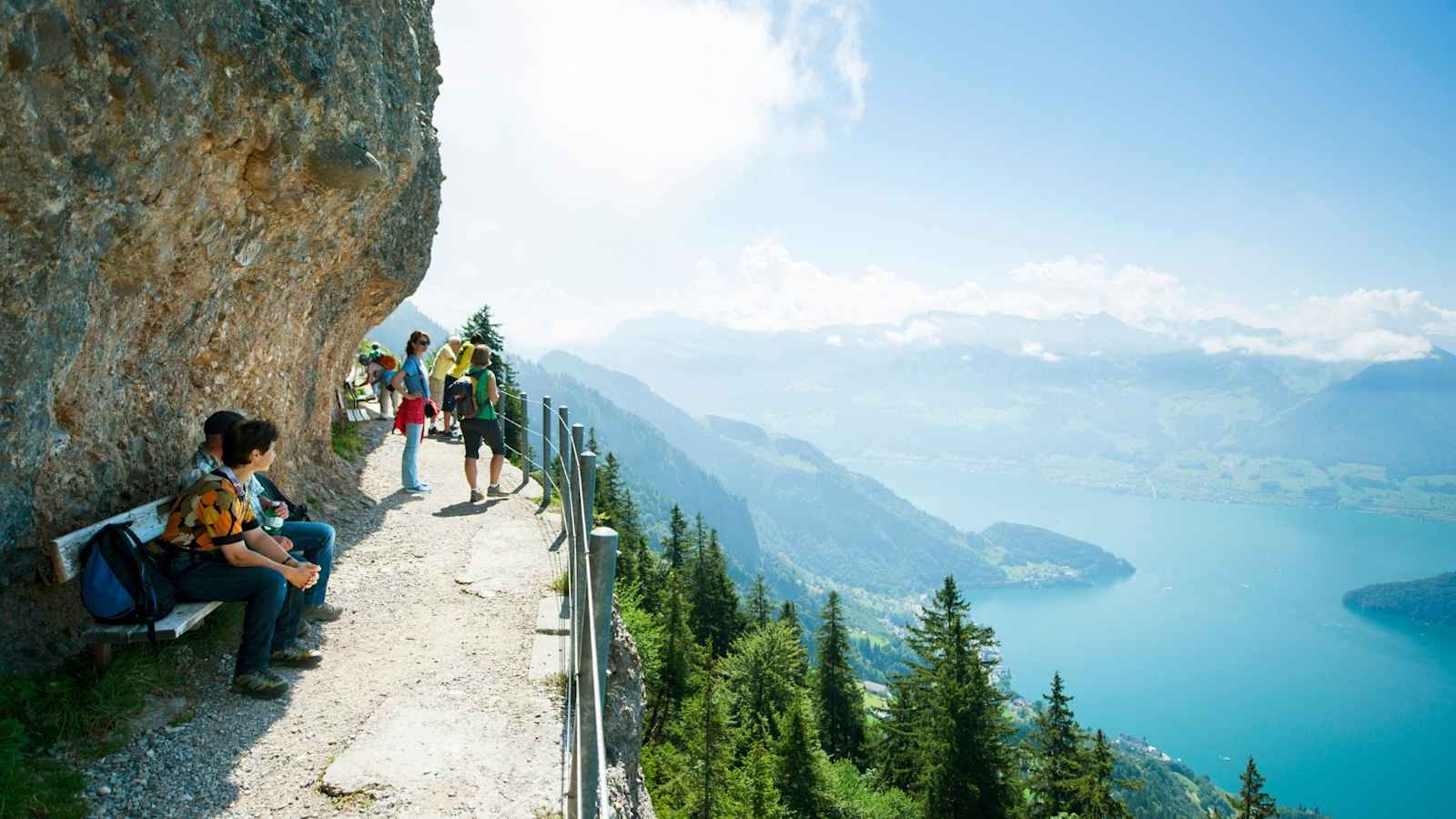 Ausblick auf die Berglandschaft.