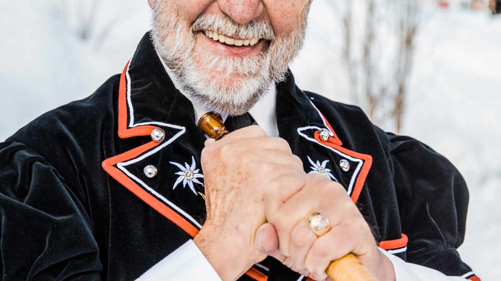 Albert Feuz mit seinem Alphorn.