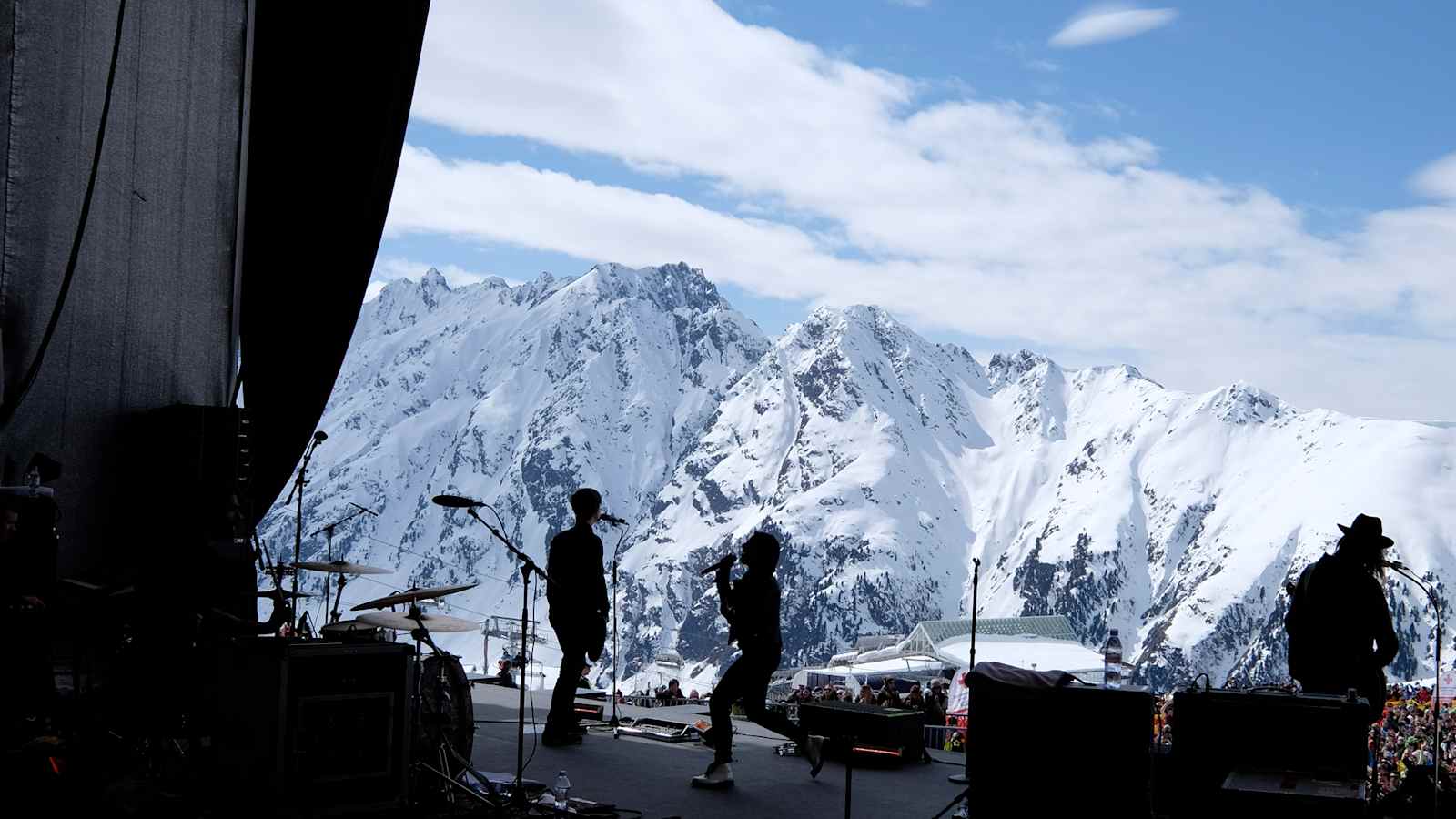 Konzertgenuss vor der Ischgler Bergkulisse