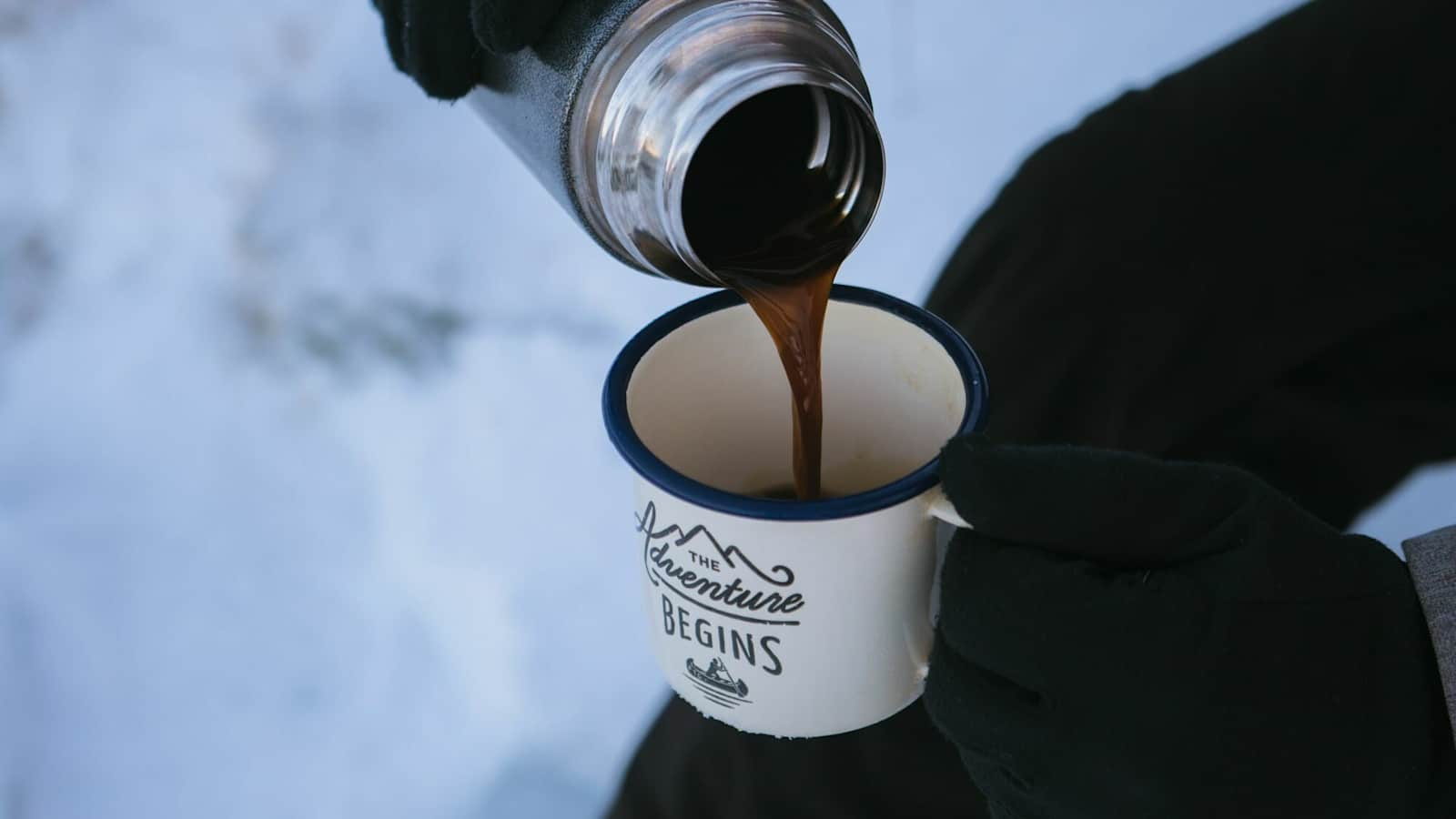 Thermosflaschen eigenen sich hervorragend für einen Marschtee oder Gipfel-Espresso