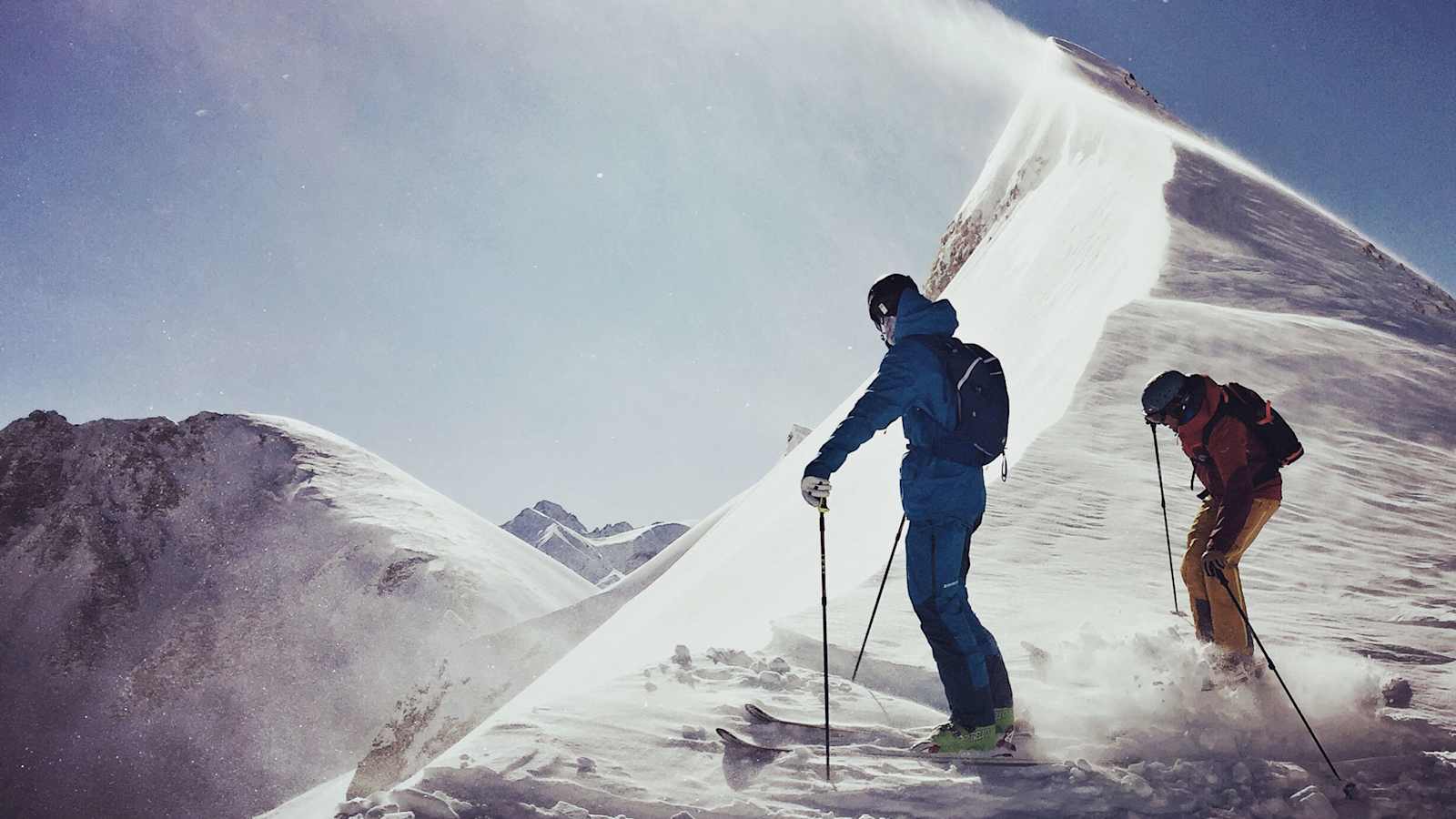 Skitourengeher in den Allgäuer Alpen in Bayern