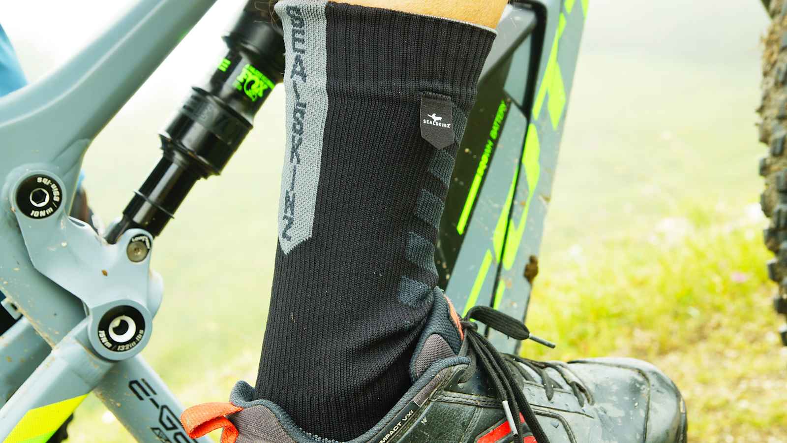 Trockene Füße: Socken mit Membran von Sealskinz