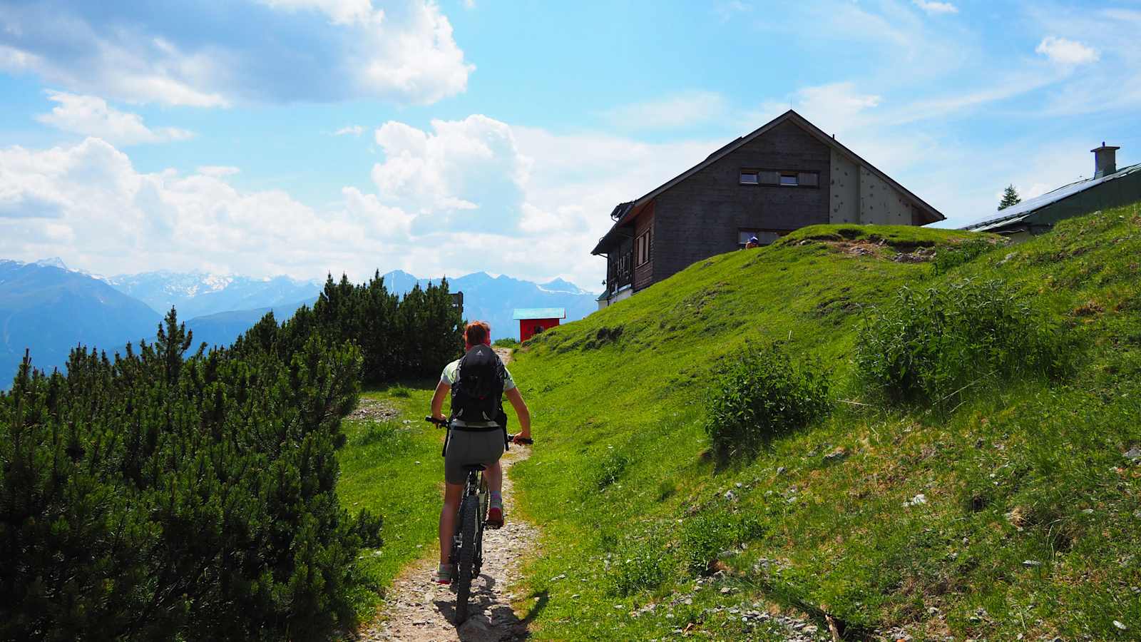 Radeln im Karwendel: Mit dem Bike aufs Solsteinhaus in Tirol