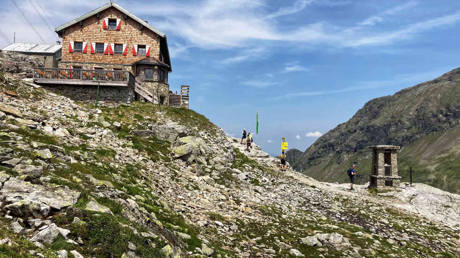 Die St. Pöltner Hütte befindet sich am Felbertauern.