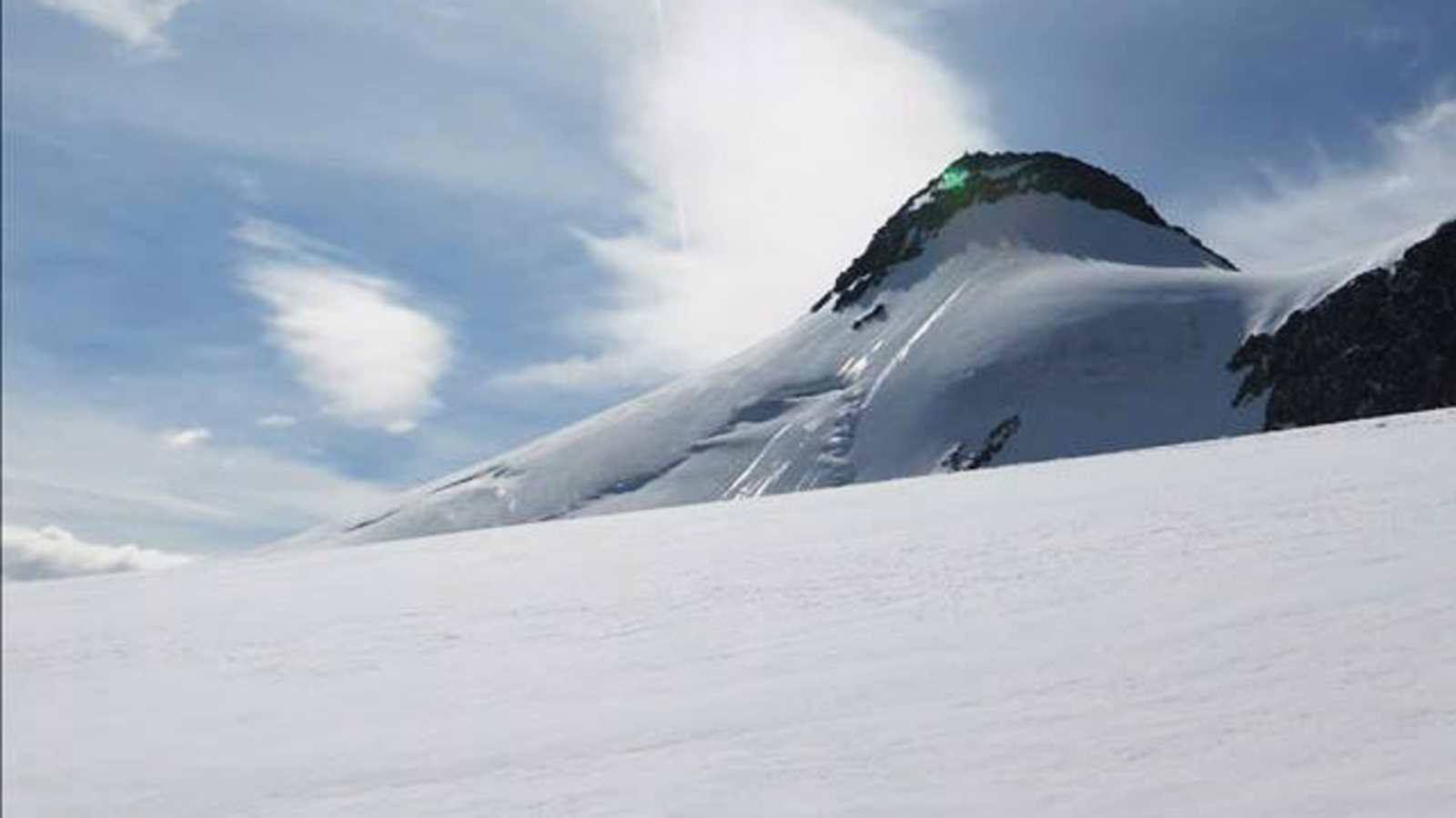 Skitour aufs Zuckerhütl in den Stubaier Alpen in Tirol