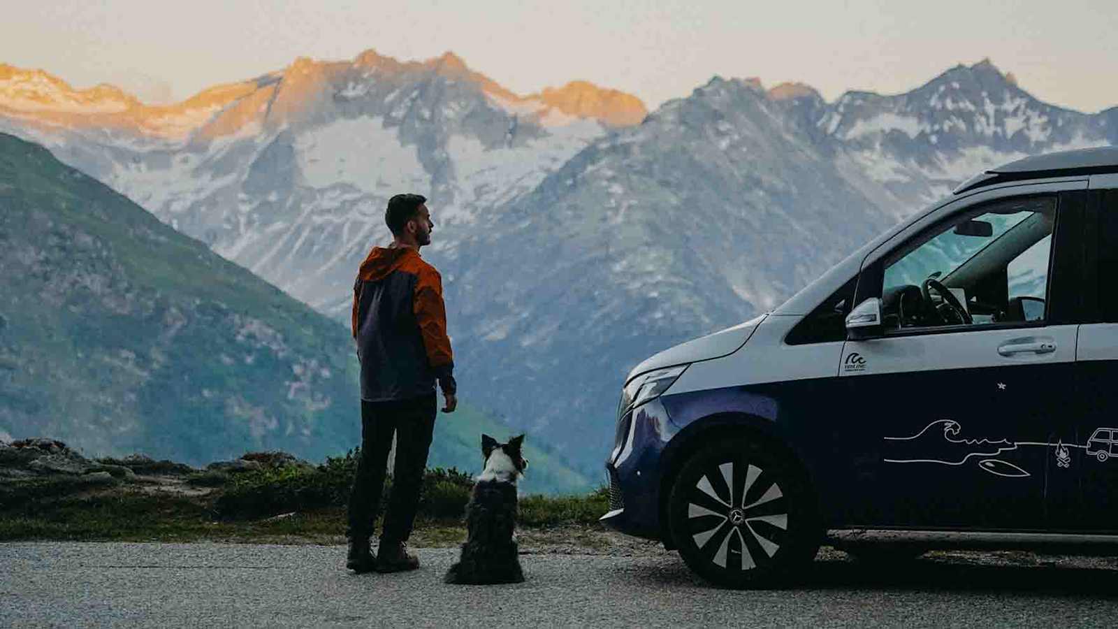 Ein neuer Tag erwacht – und das nächste Abenteuer liegt hinter den Bergen.