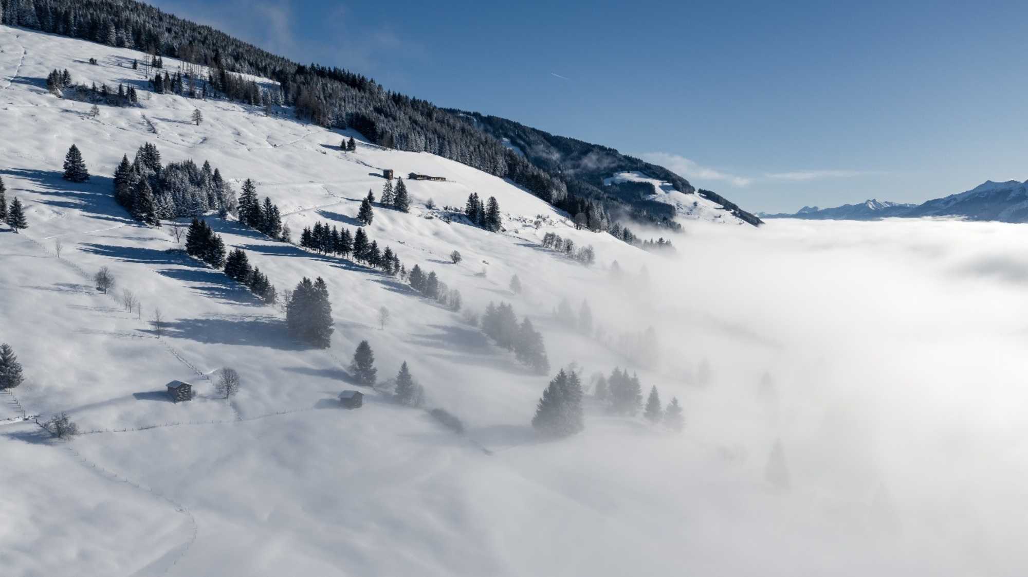 Die Skitour zur Hanglalm bietet traumhafte Weitblick auf die Kitzbühler Alpen.