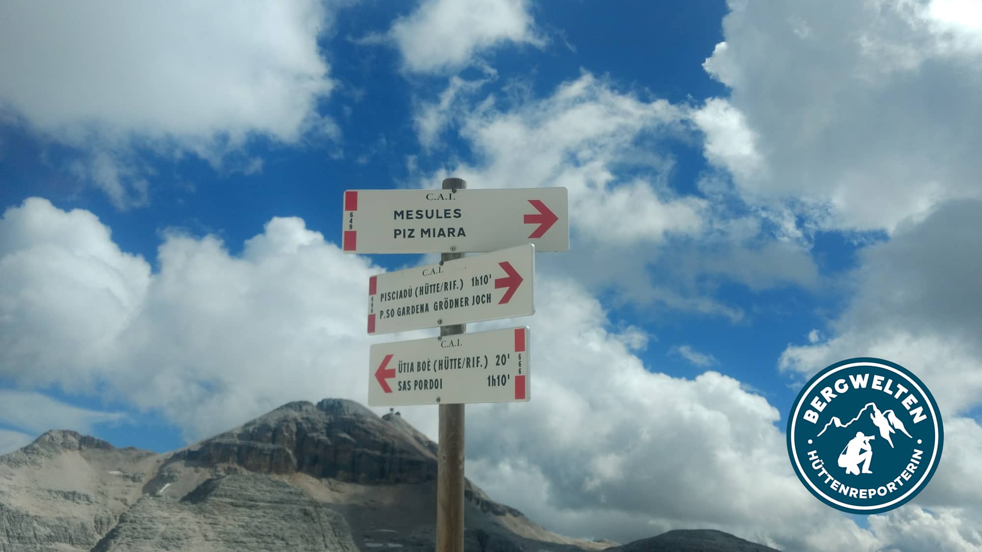 Das Rifugio Forcella Pordoi liegt am Dolomitenweg Nr. 2