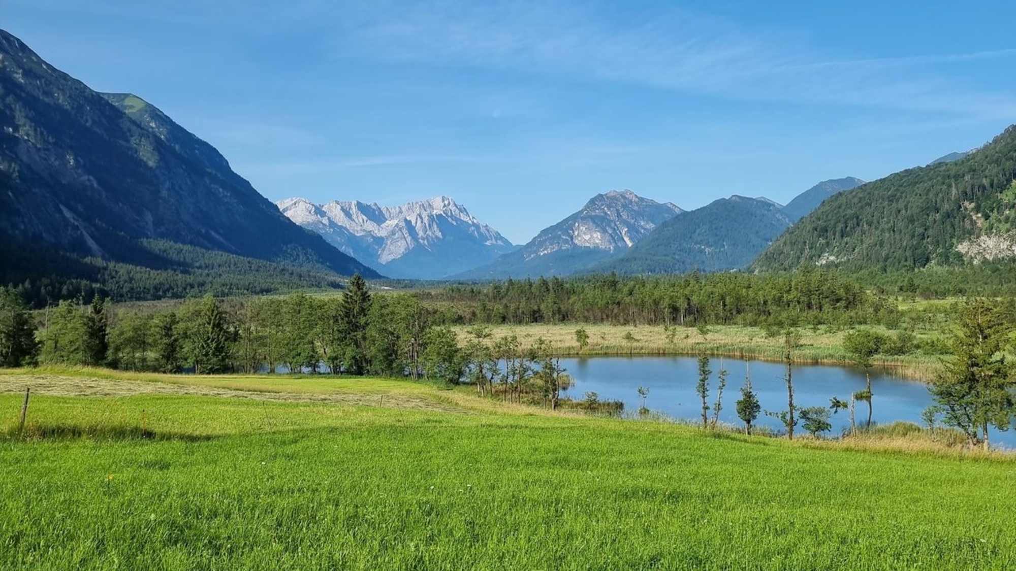 Blick von Eschenlohe ins Loisachtal