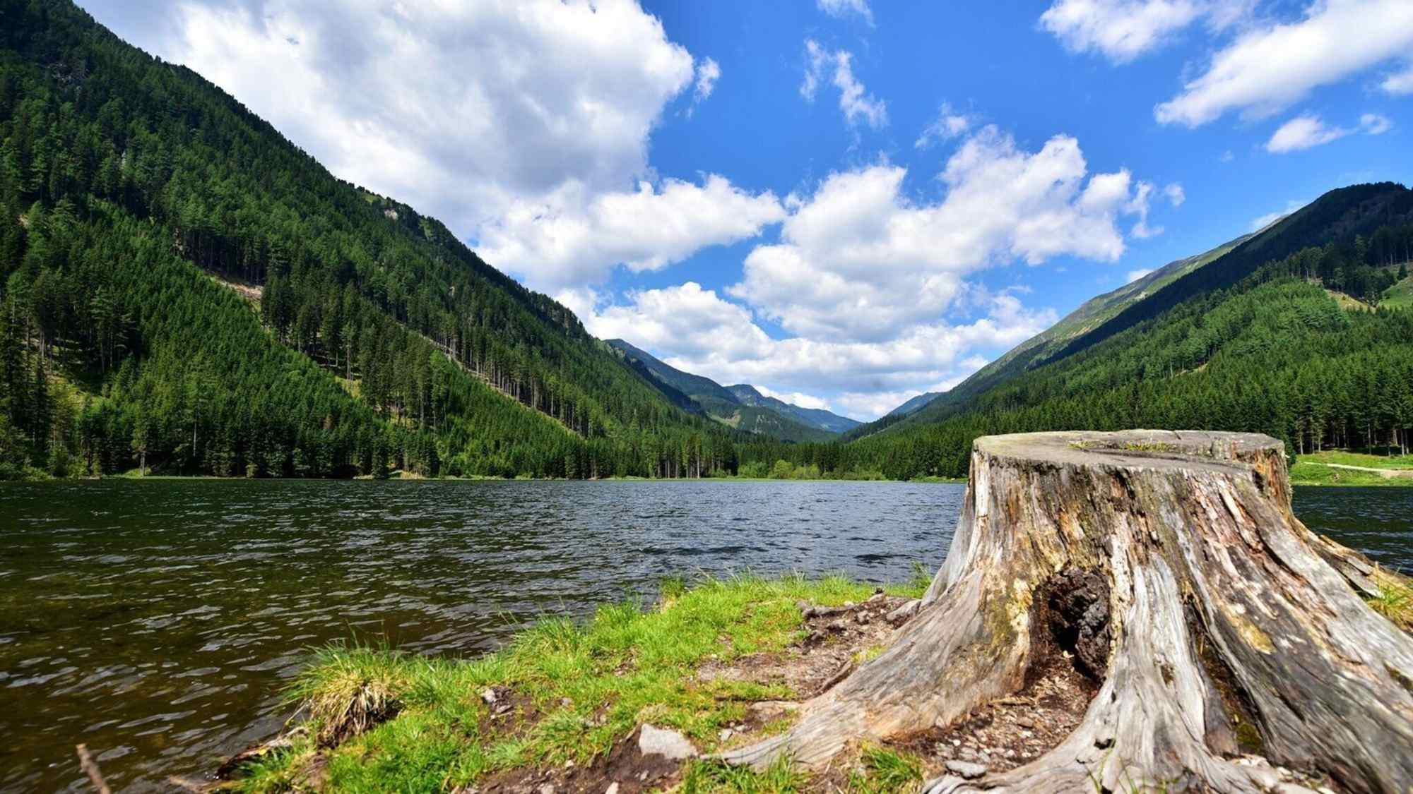 Der Ingeringsee ist Ausgangspunkt zahlreicher Wanderungen.
