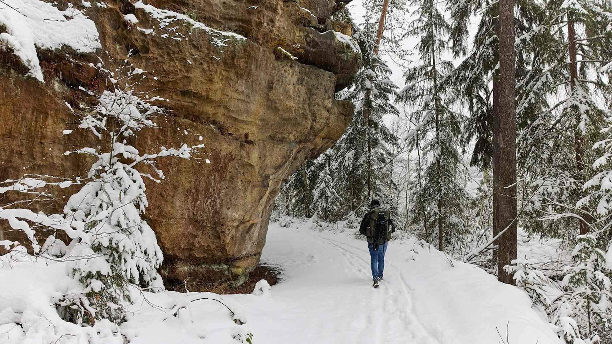 Wanderweg an der Gautschgrotte