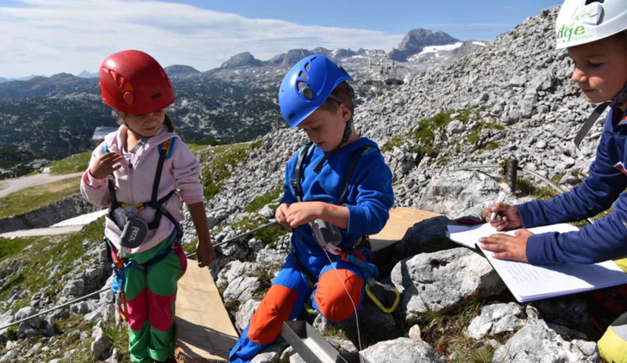 Ein netter Eintrag ins Gipfelbuch darf am Ende der Tour natürlich nicht fehlen!