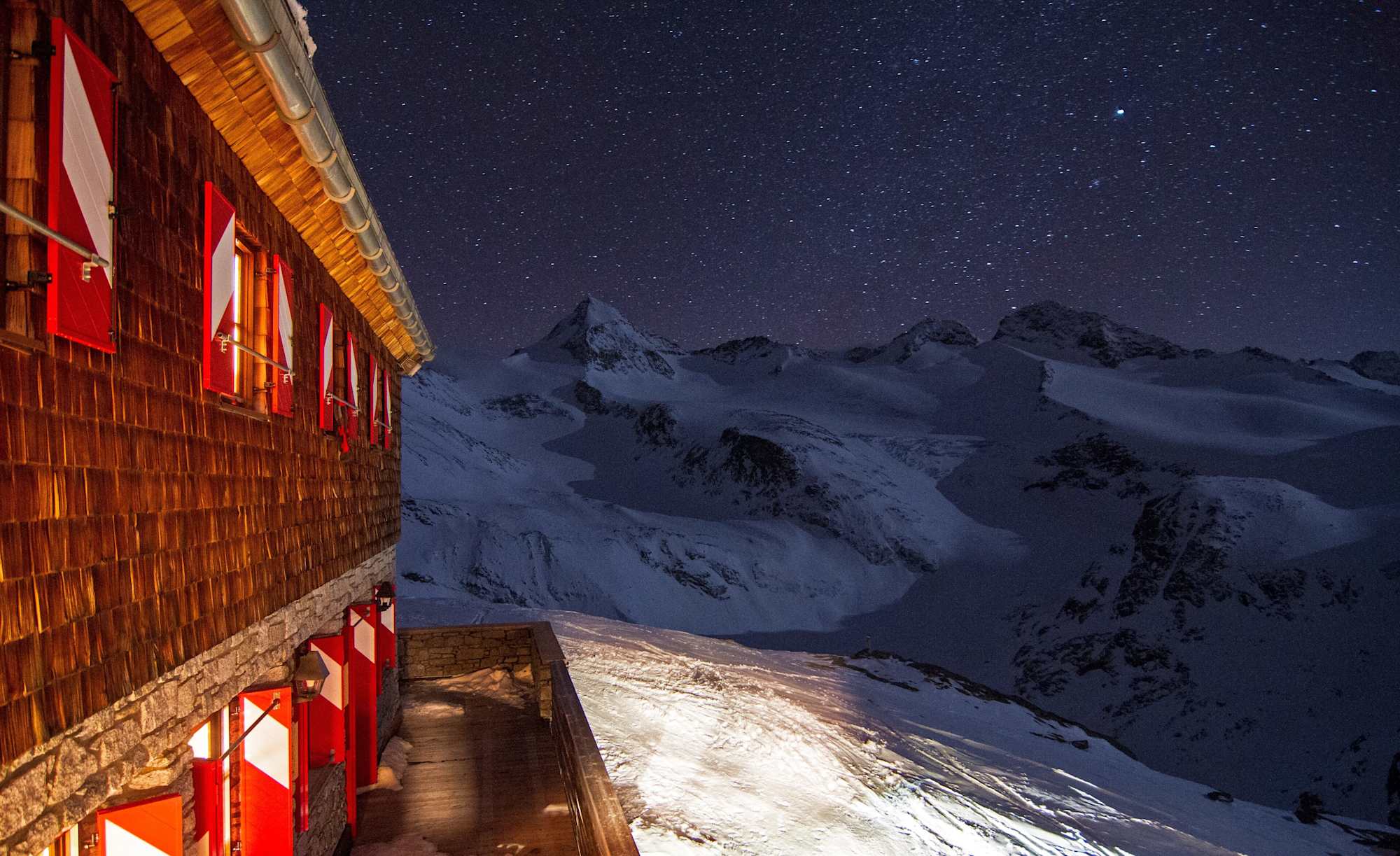 Die Kürsinger Hütte bei Nacht