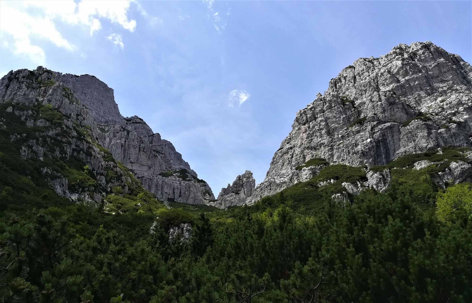 links der Torre Nuviernulis, rechts der Forca Nuviernulis 