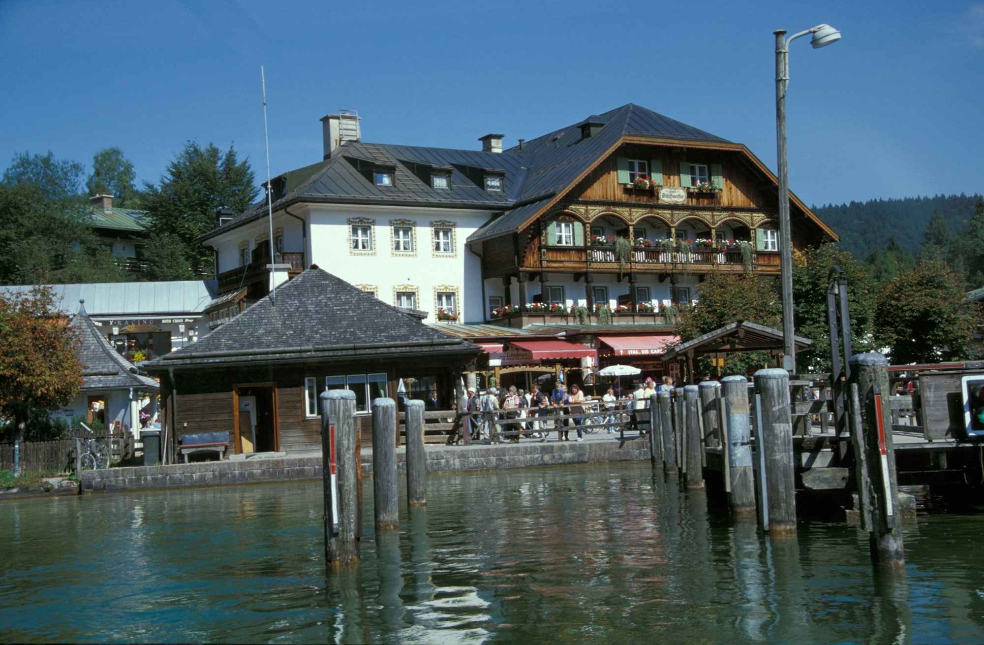 Die Schiffsanlegestelle Königssee