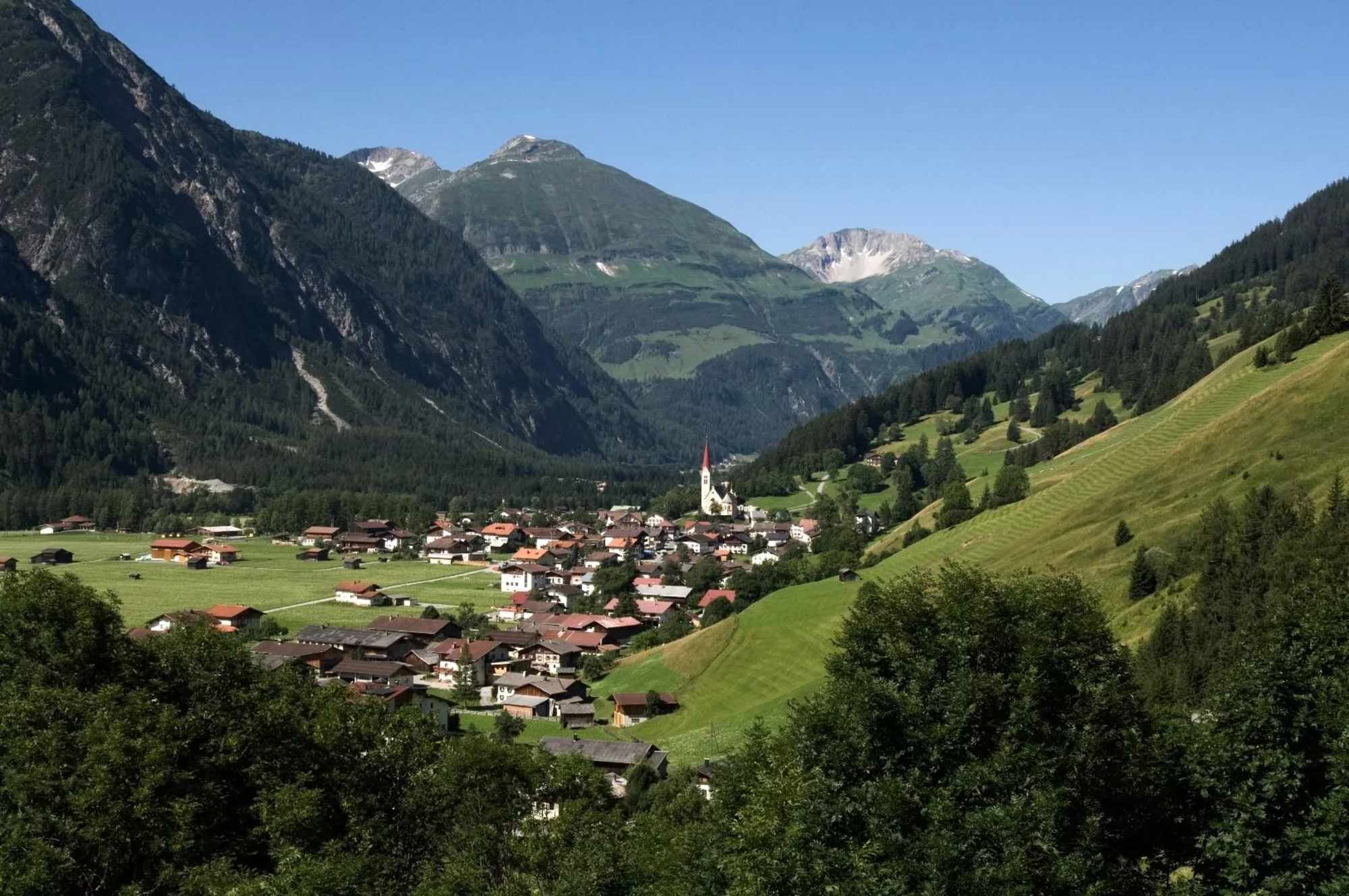 Blick auf Holzgau im Tiroler Lechtal