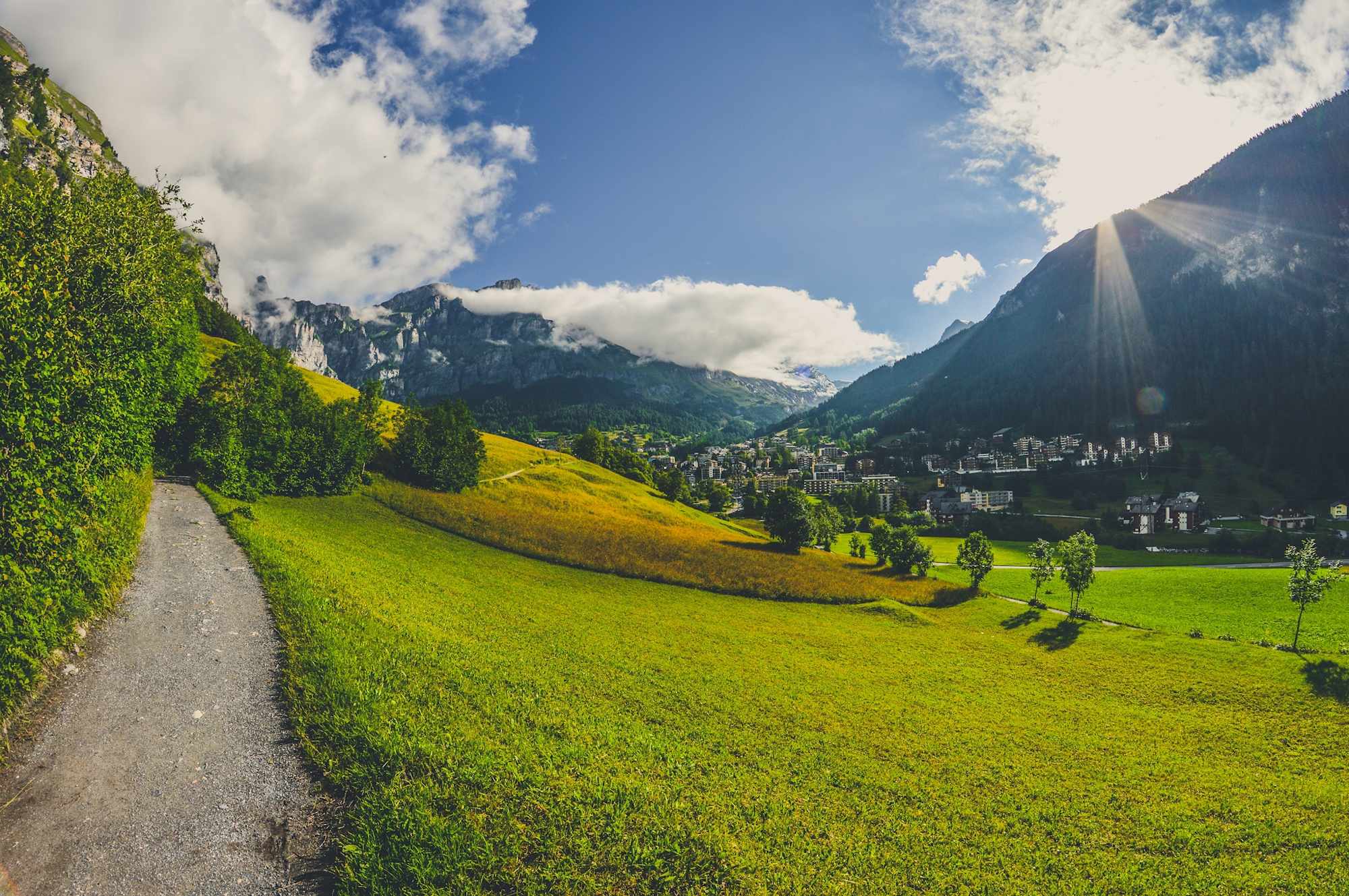 Am Römerweg mit Blick auf Leukerbad