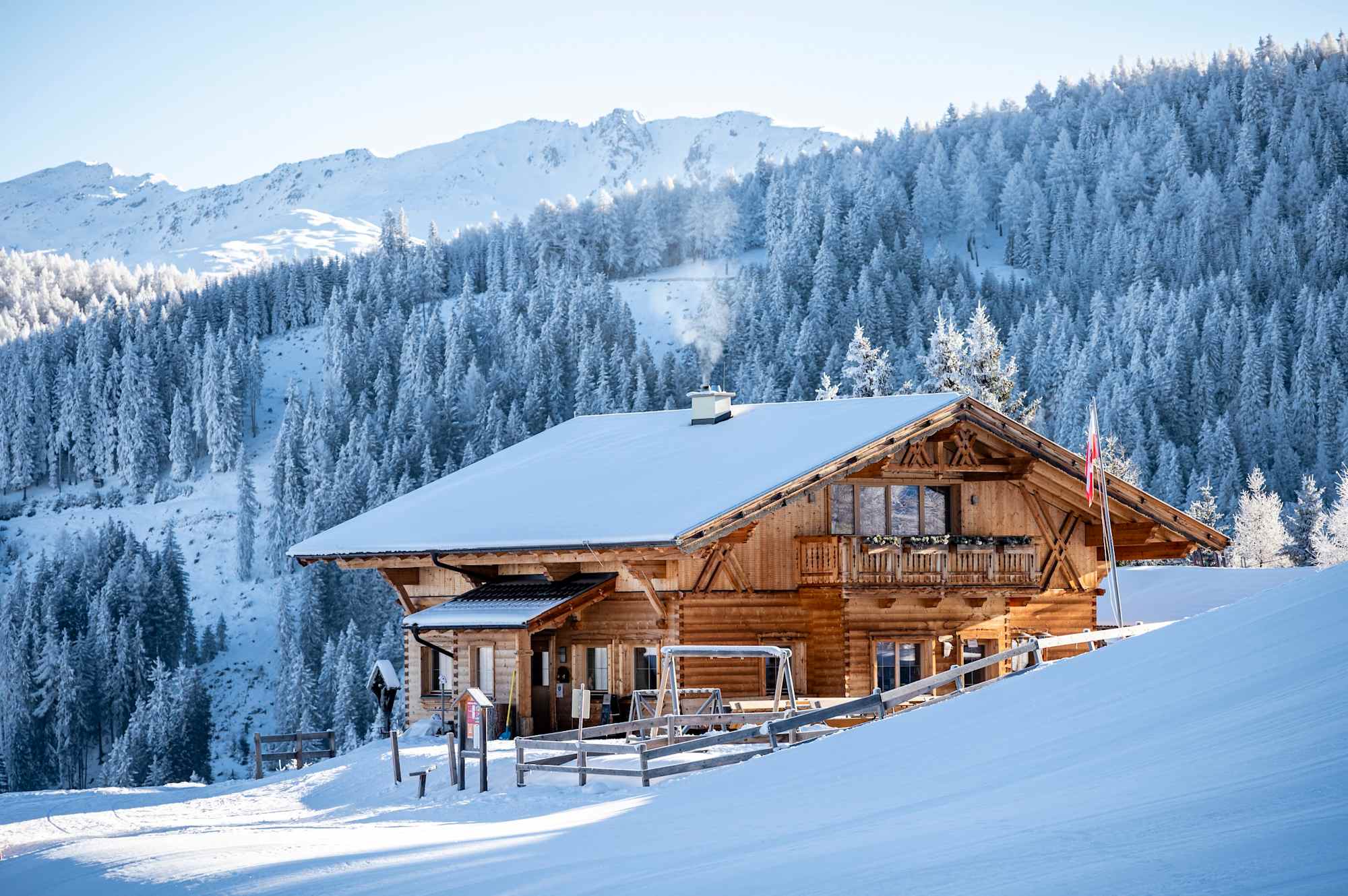 Die Ochsenhütte ist ein beliebtes Ausflugsziel in den Stubaier Alpen.