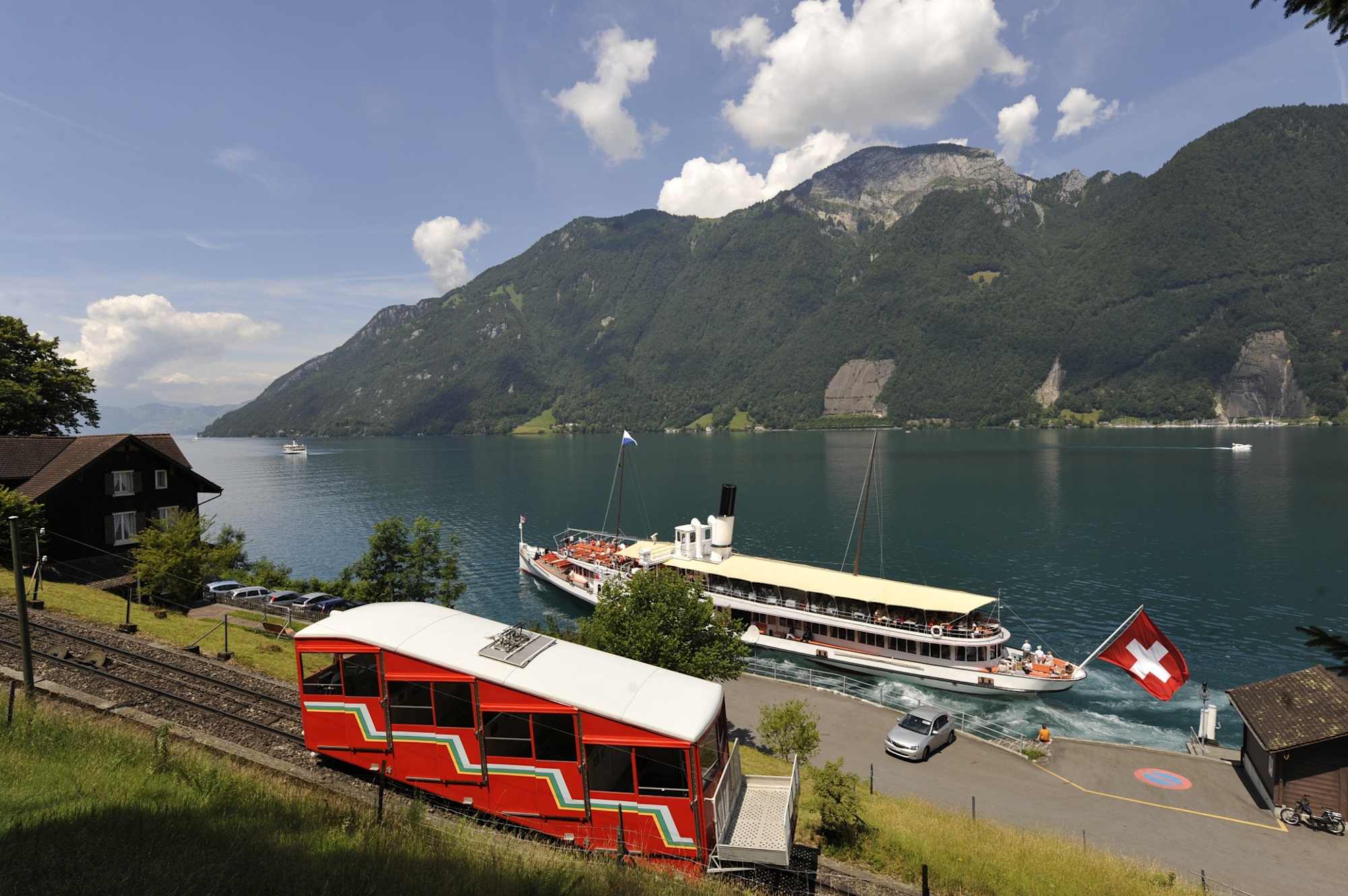 Dampfschiff und Treib-Seelisberg Bahn