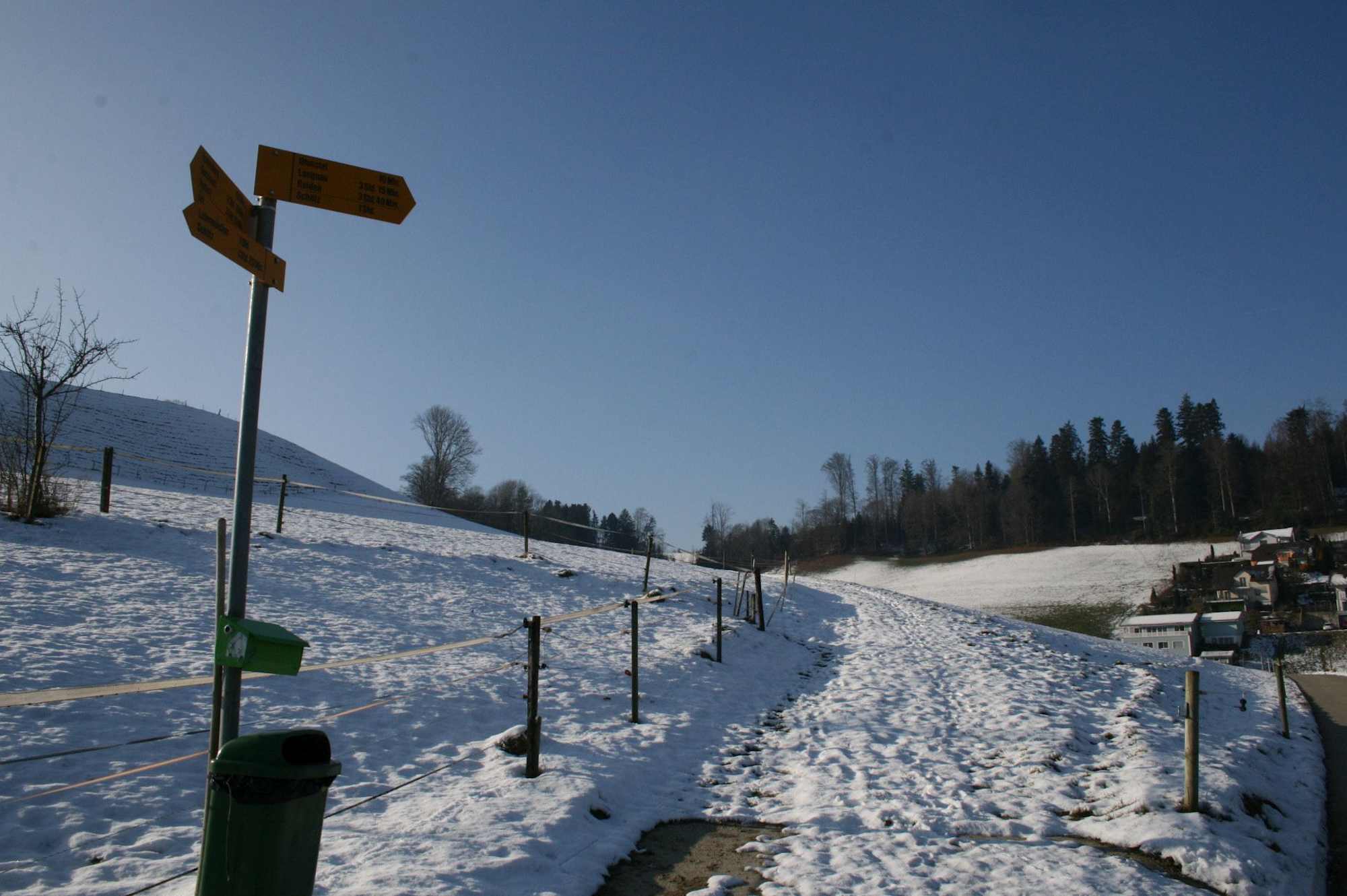 Auf der Höhe von Ohmstal empfängt uns die winterliche Landschaft