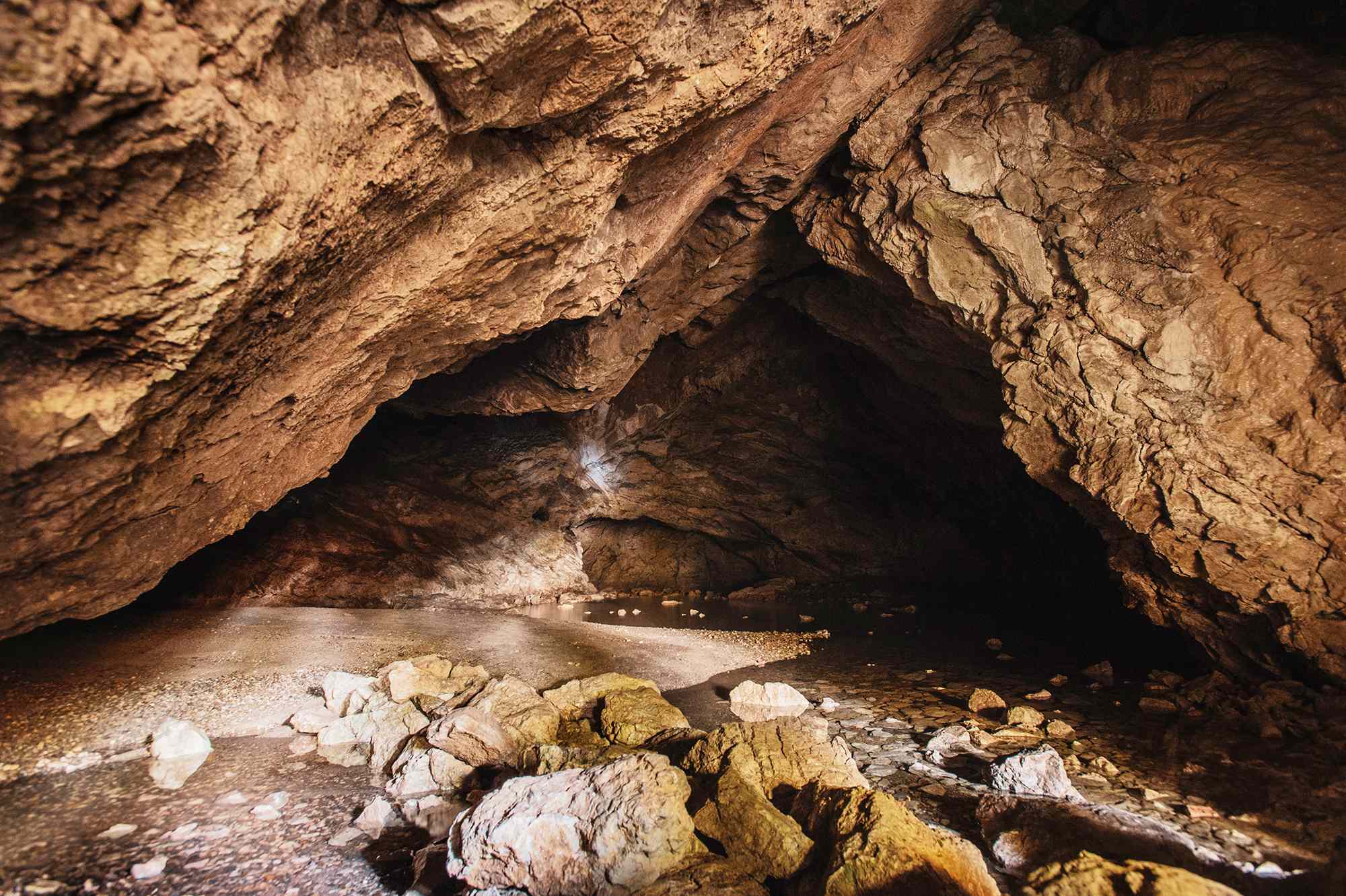 Das Schwarzenbachloch auf der Hütteneckalm