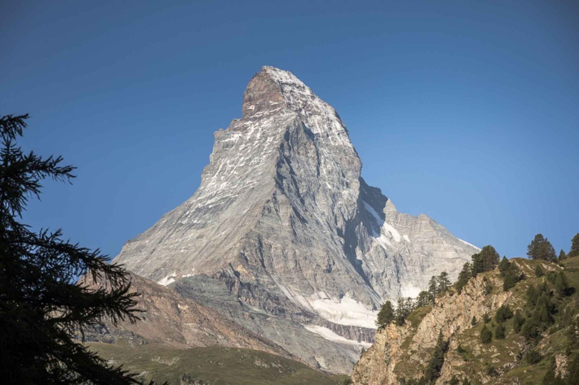Die Tour Matterhorn führt rund um das beeindruckende Matterhorn.
