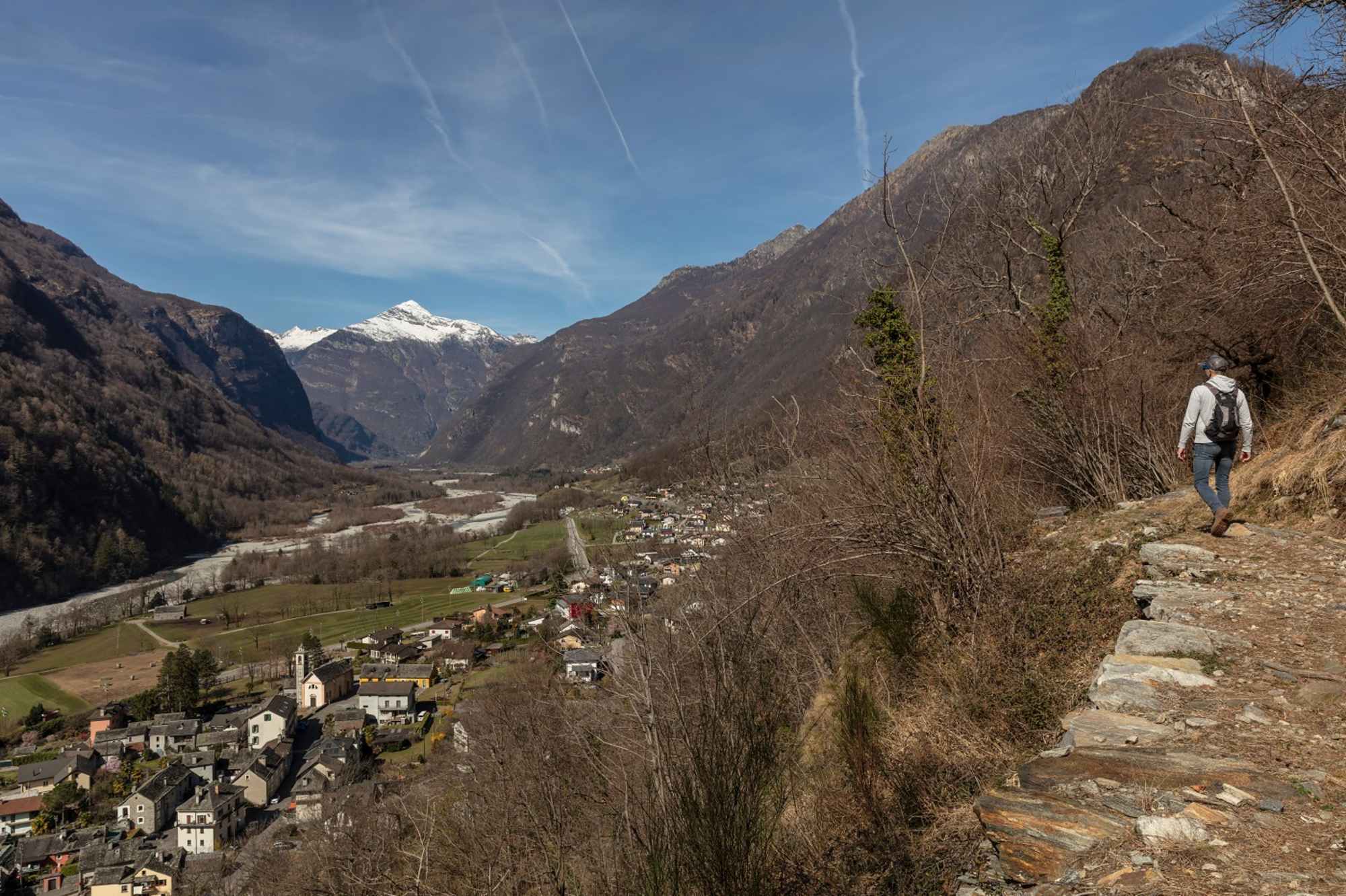 Winterwanderung entlang der Sonnenhänge des Maggiatals