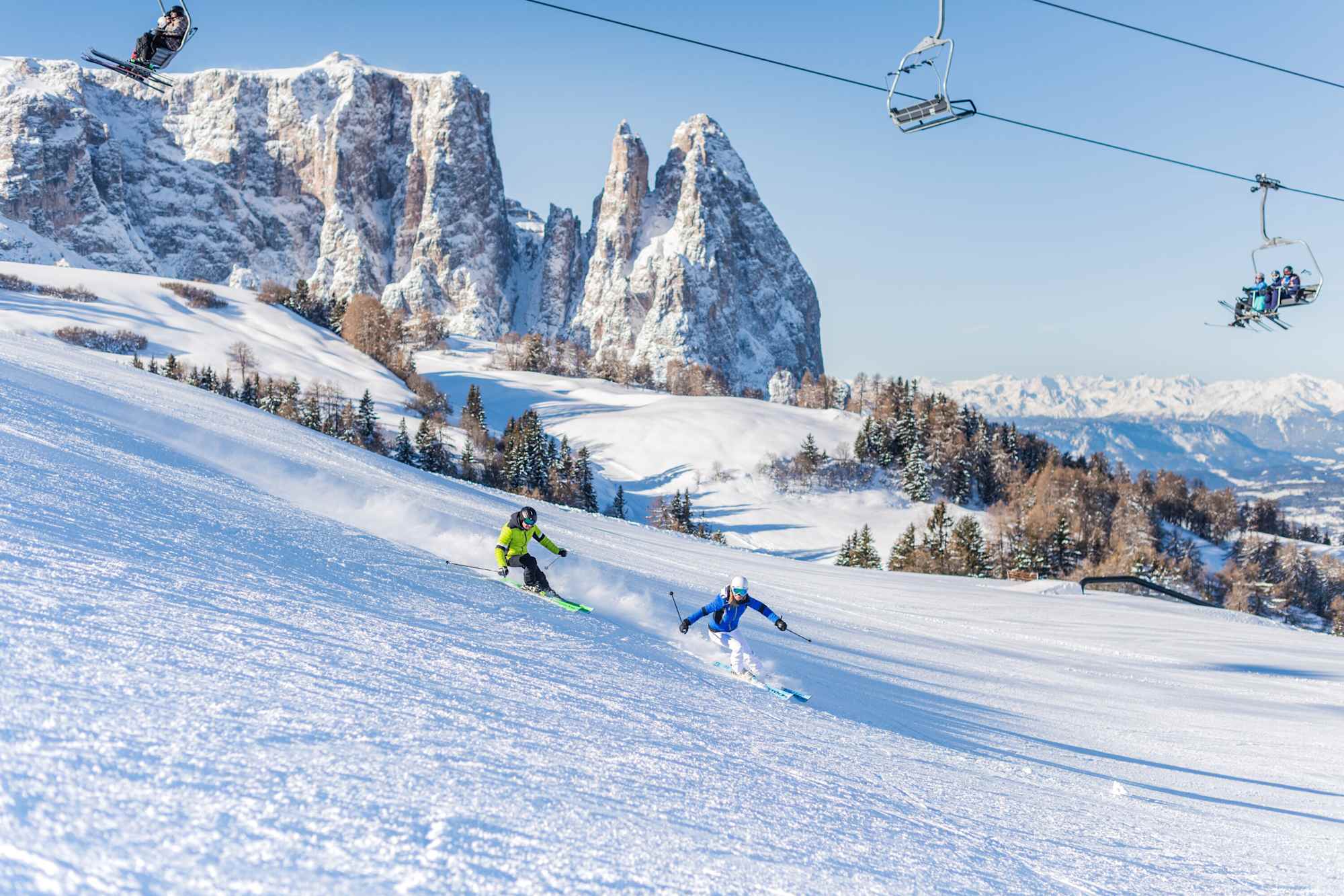 Traumhafte Pisten vor dem Panorama der Dolomiten.
